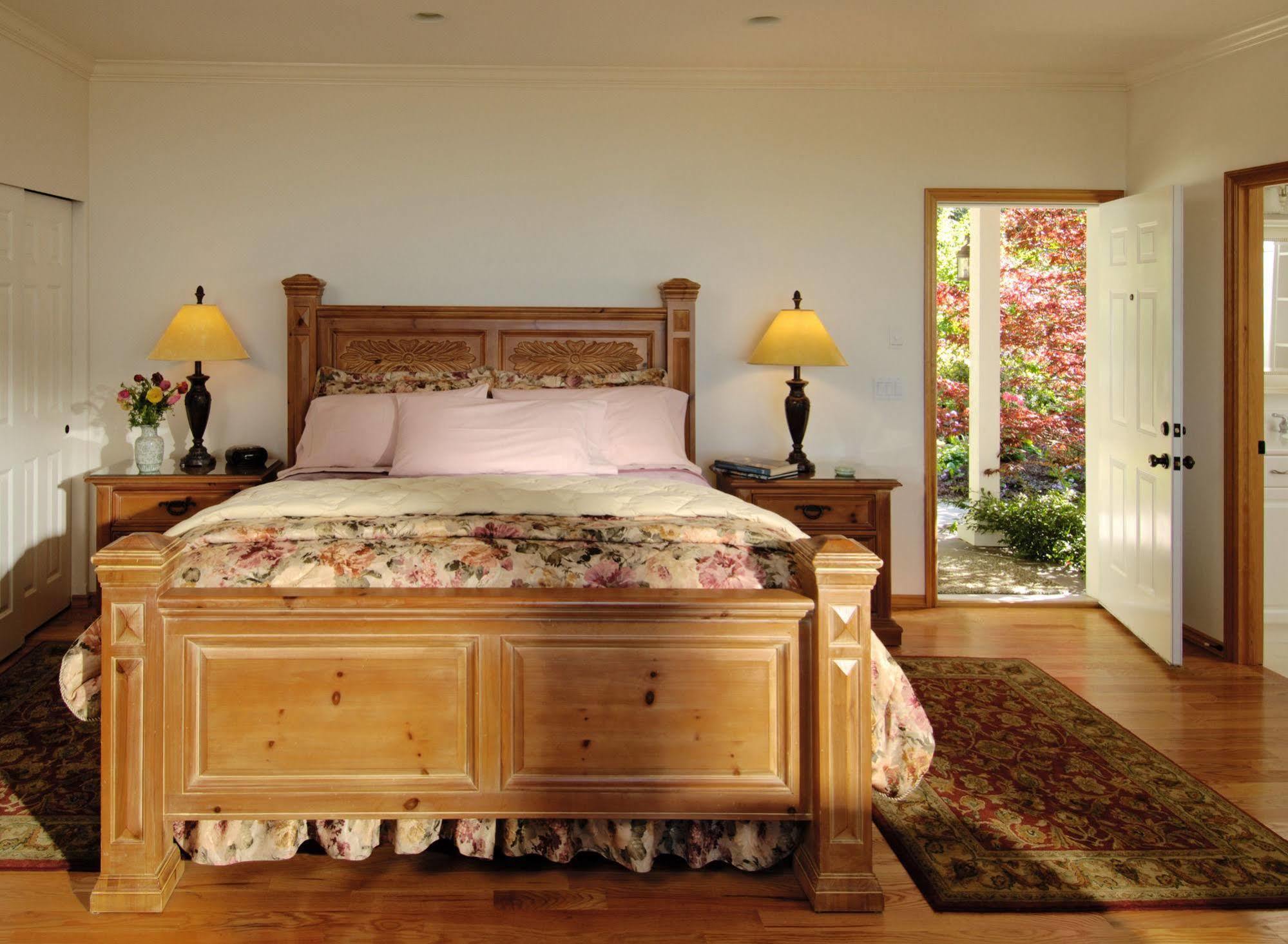 Colette'S Bed & Breakfast Port Angeles Extérieur photo